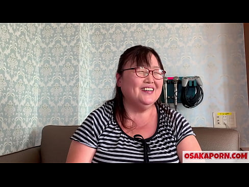 ❤️ Feit japönsk mamma sýnir risastóra brjósta sína og hefur gaman af kynlífsleikfangi. 51 árs gömul asísk móðir talar um kynlífsreynslu sína. Yukiko 1 OSAKAPORN feitur milf ❌ Klám hjá okkur